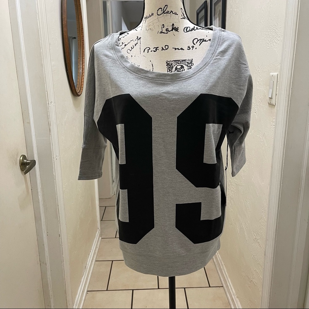 La Belle Roc #99 Sweatshirt